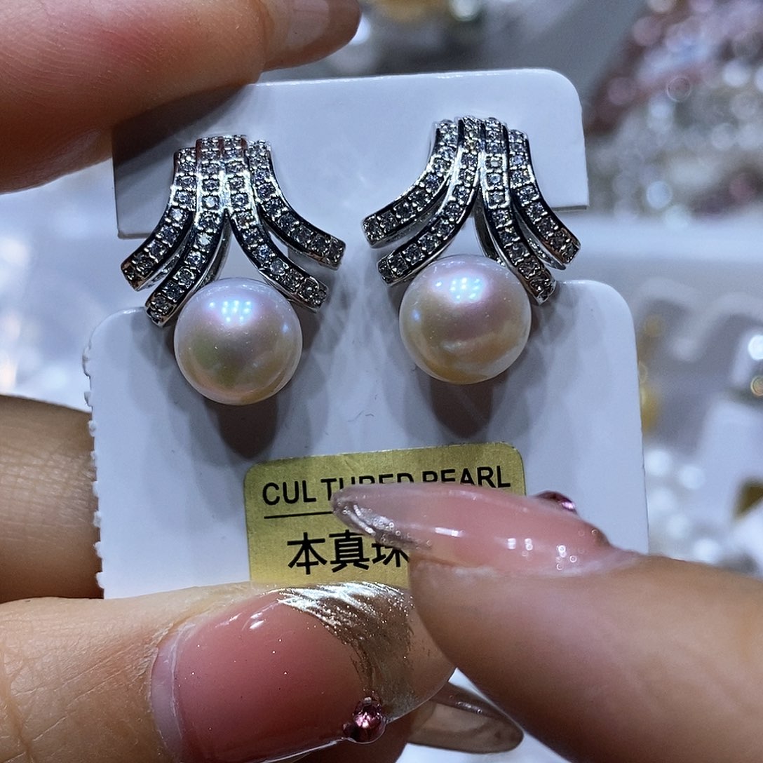 淡水珍珠吊坠未镶嵌