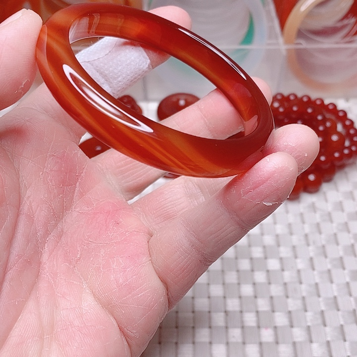 玛瑙/玉髓手镯未镶嵌