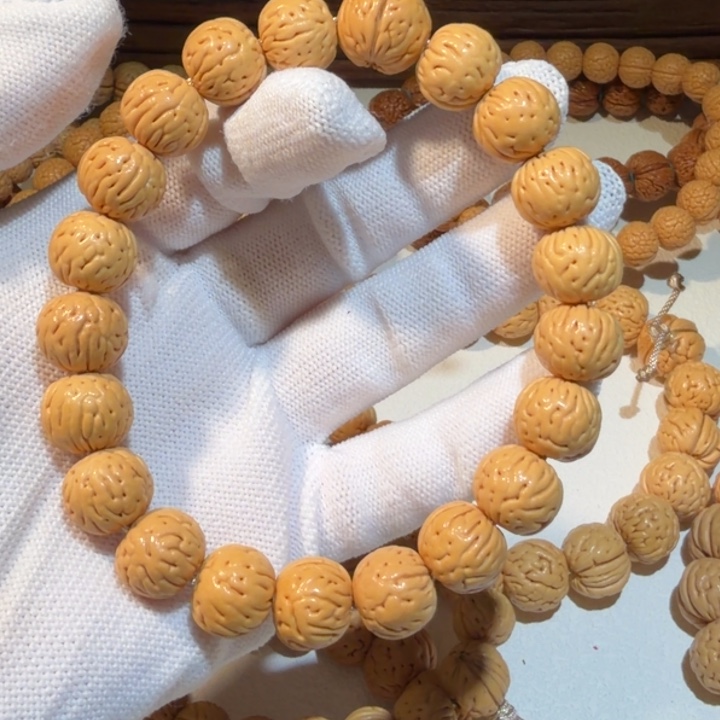 哈***喽桃核吊坠精品桃核