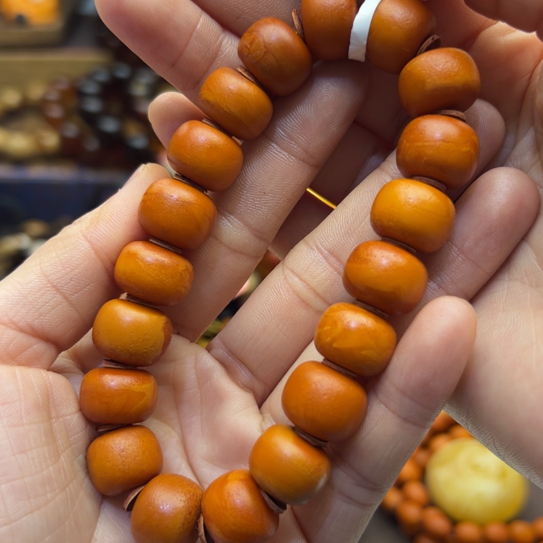 琥珀珠宝奇石未镶嵌