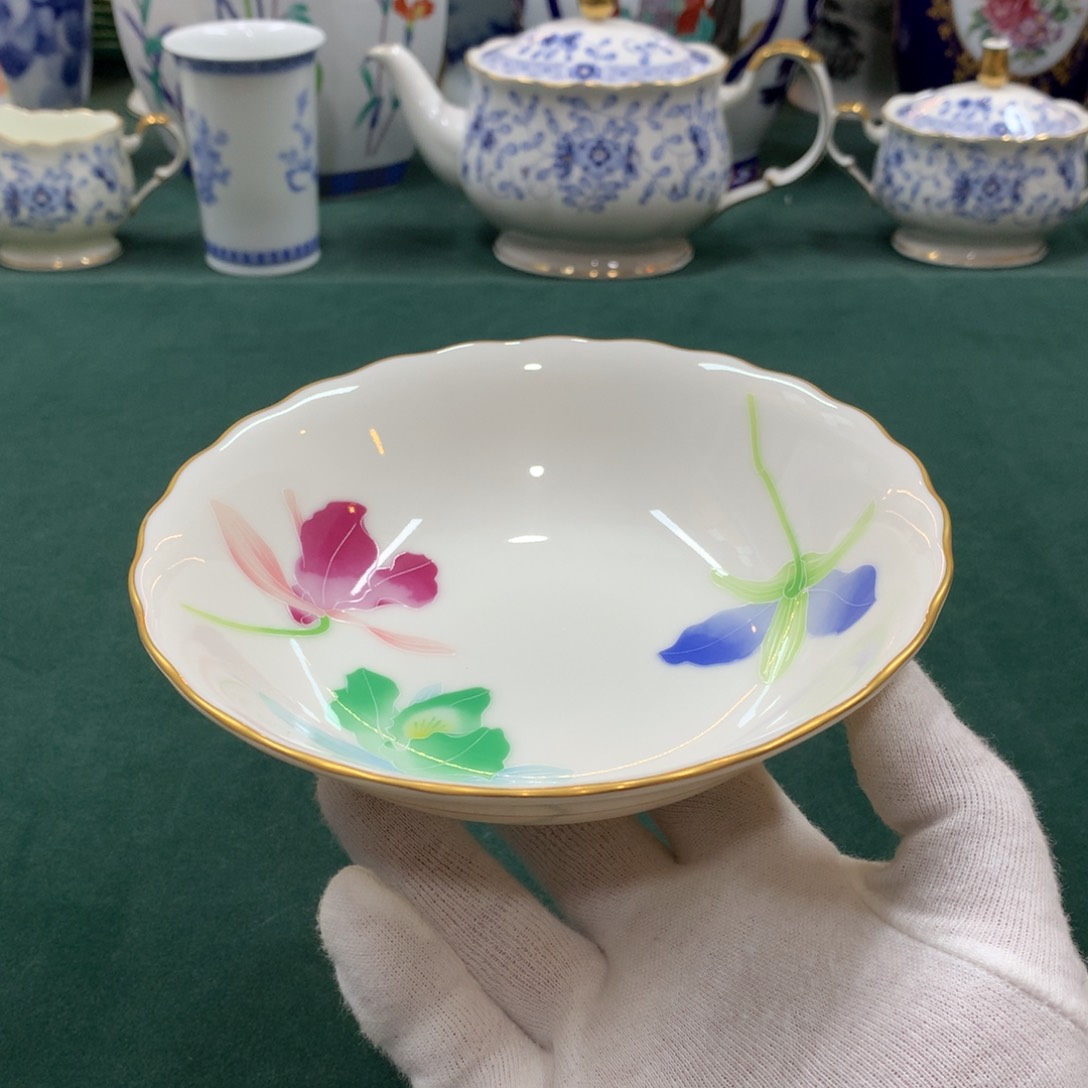 摆件全是大漂亮瓷器啊美美哒