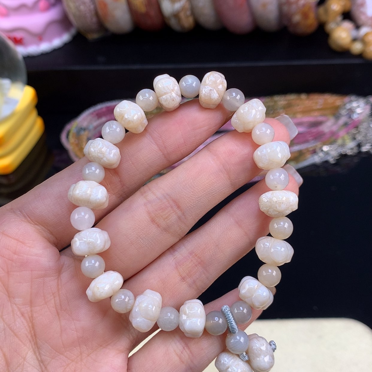 【闪购商品】颈饰未镶嵌硅化珊瑚（珊瑚玉）白色莲花80漏70.4（11号）