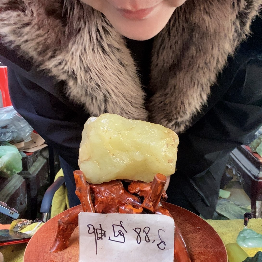 蛇纹石玉未镶嵌珠宝奇石