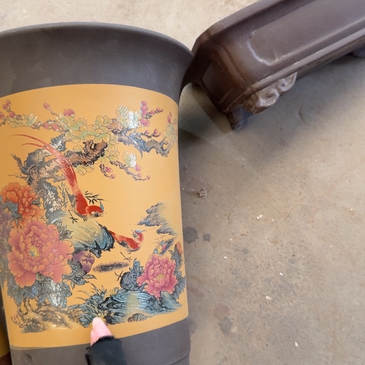 紫砂花盆fui vji j j j j j j