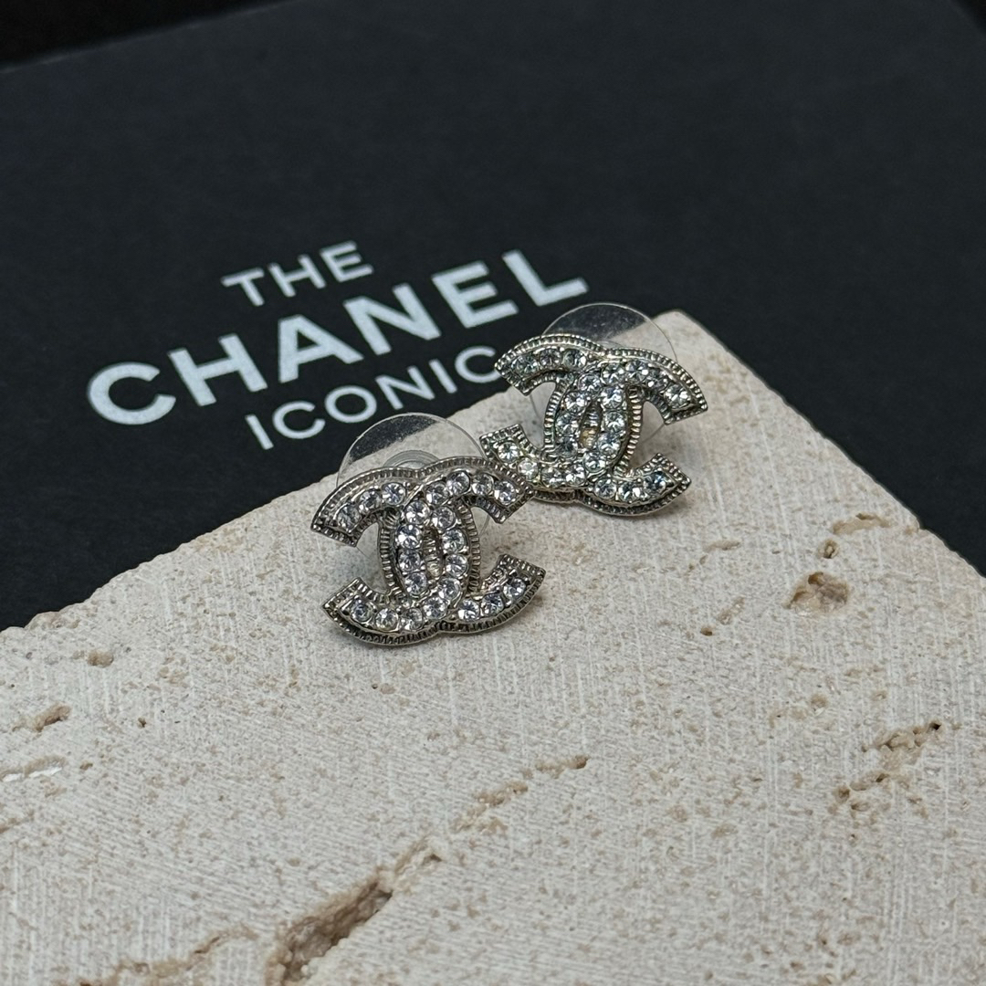 95新 Chanel/香奈儿 Chanel 银色 经典复古水钻双C耳钉/640223425