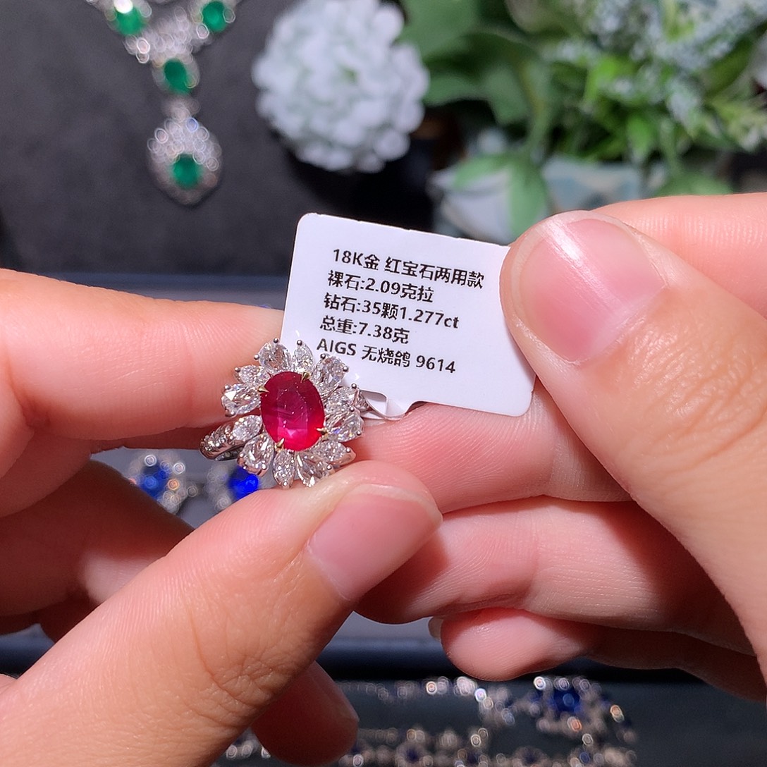 戒指18K金镶嵌红宝石