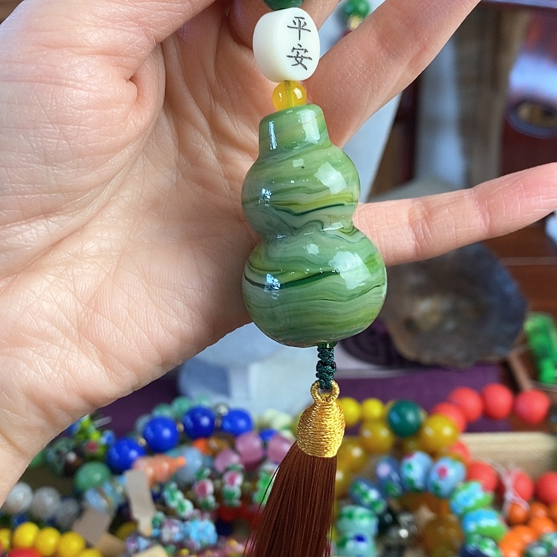 玻璃颈饰59688079909909000