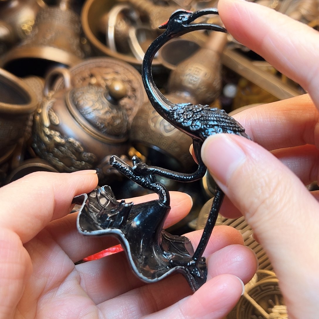 精美铜器工艺品等