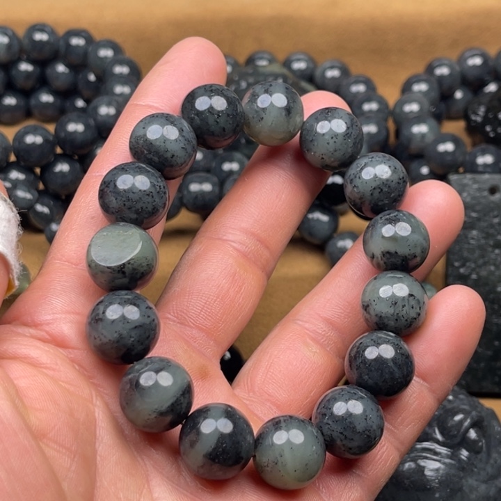 和田玉未镶嵌手串