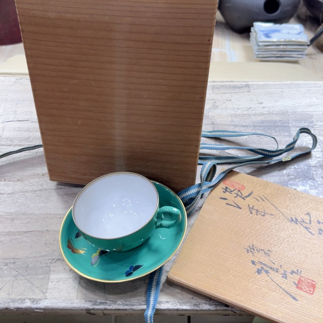 瓷片葵*外陶瓷和瓷器是在现代