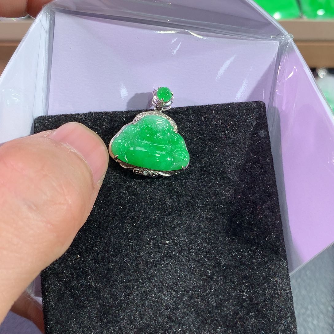 翡翠吊坠(赠链)18K金镶嵌