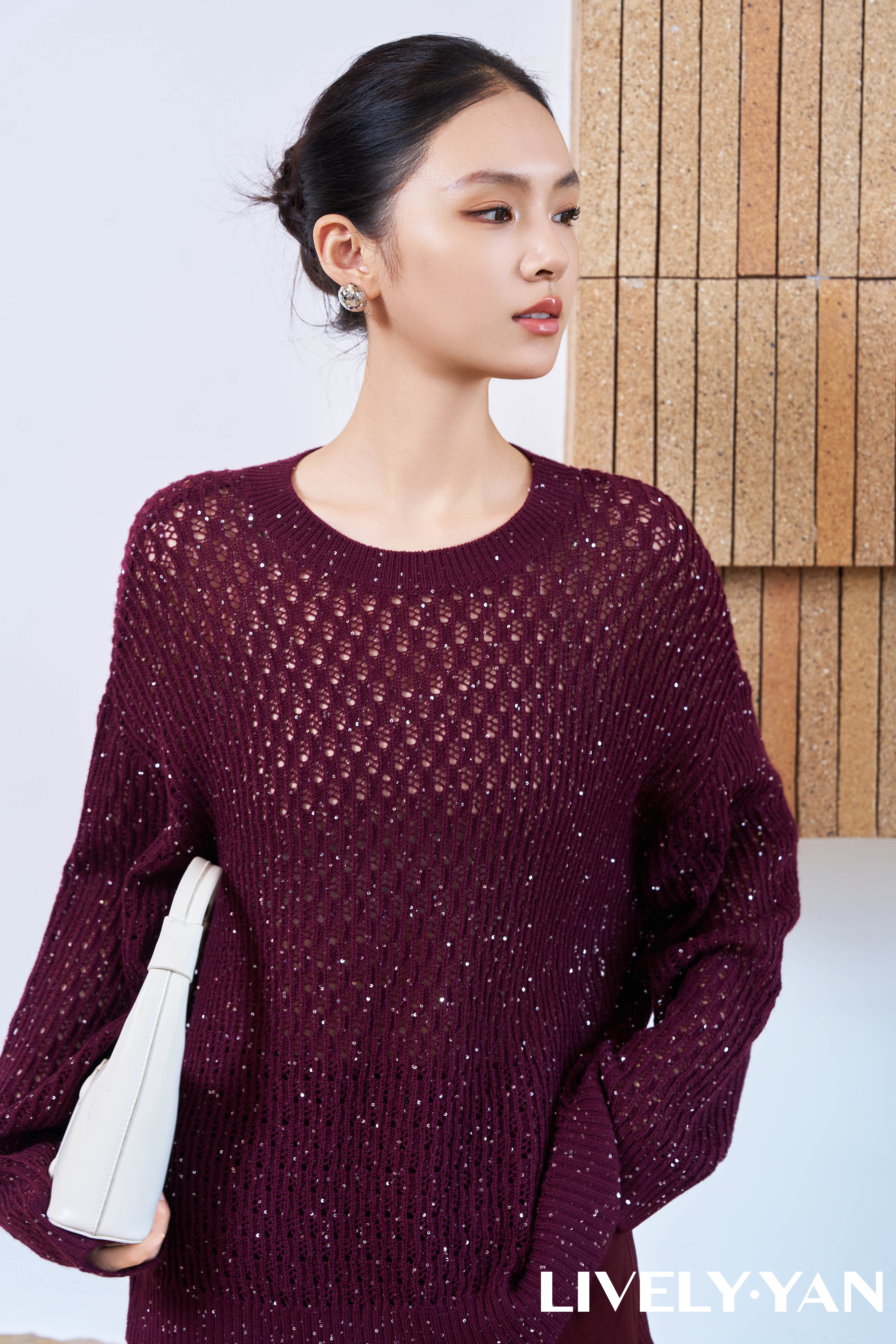 LIVELY·YAN俪妍新款镂空套头针织