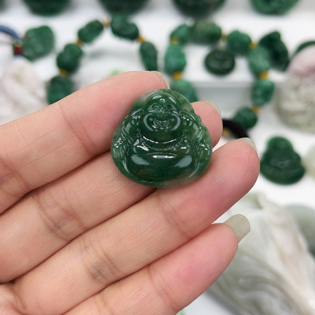 独山玉颈饰未镶嵌燕*