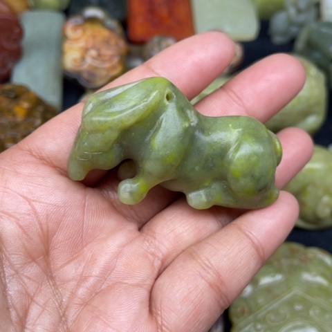 蛇纹石玉颈饰未镶嵌43