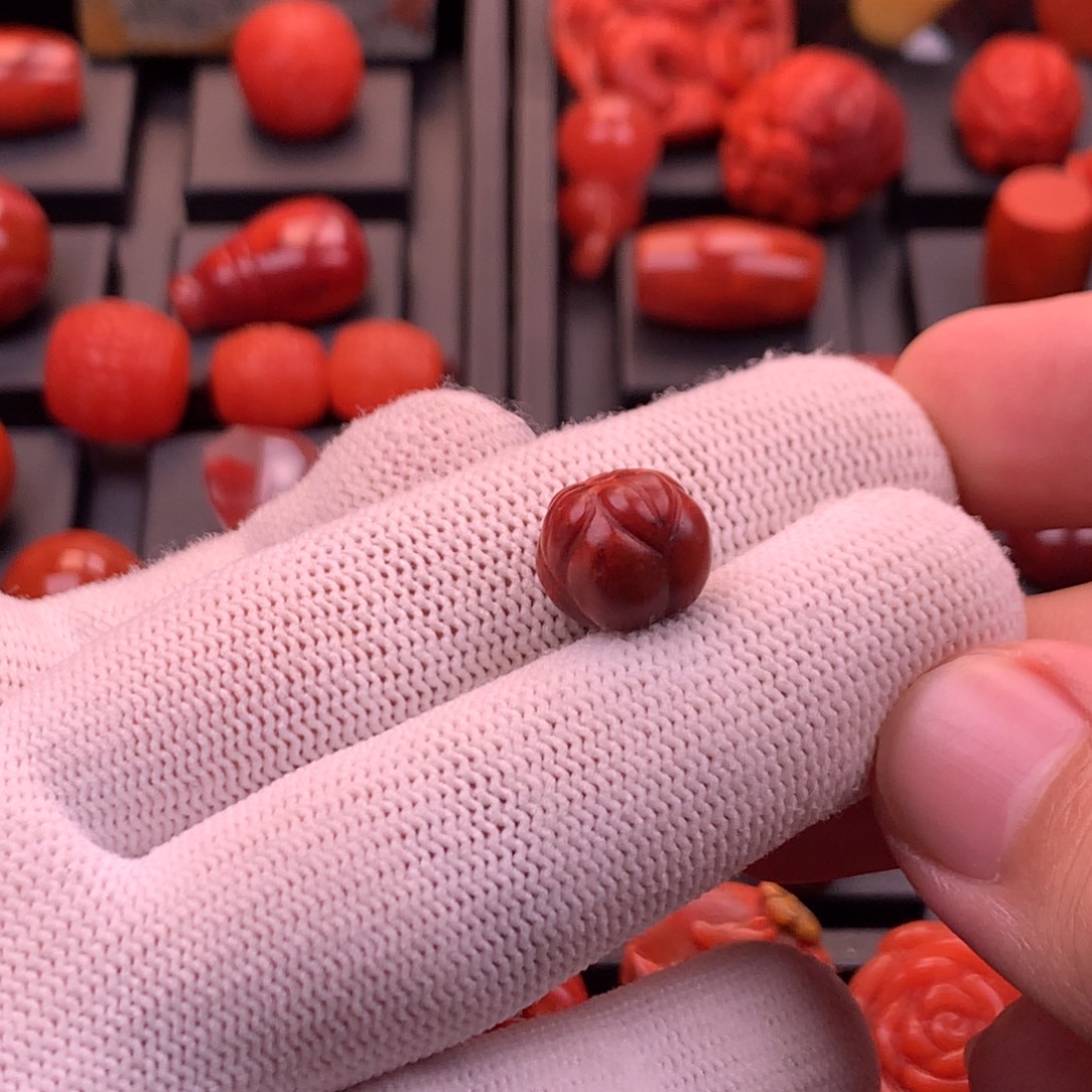 南红玛瑙未镶嵌【传仁】川料原矿鸡血包浆柿柿如意11.7mm