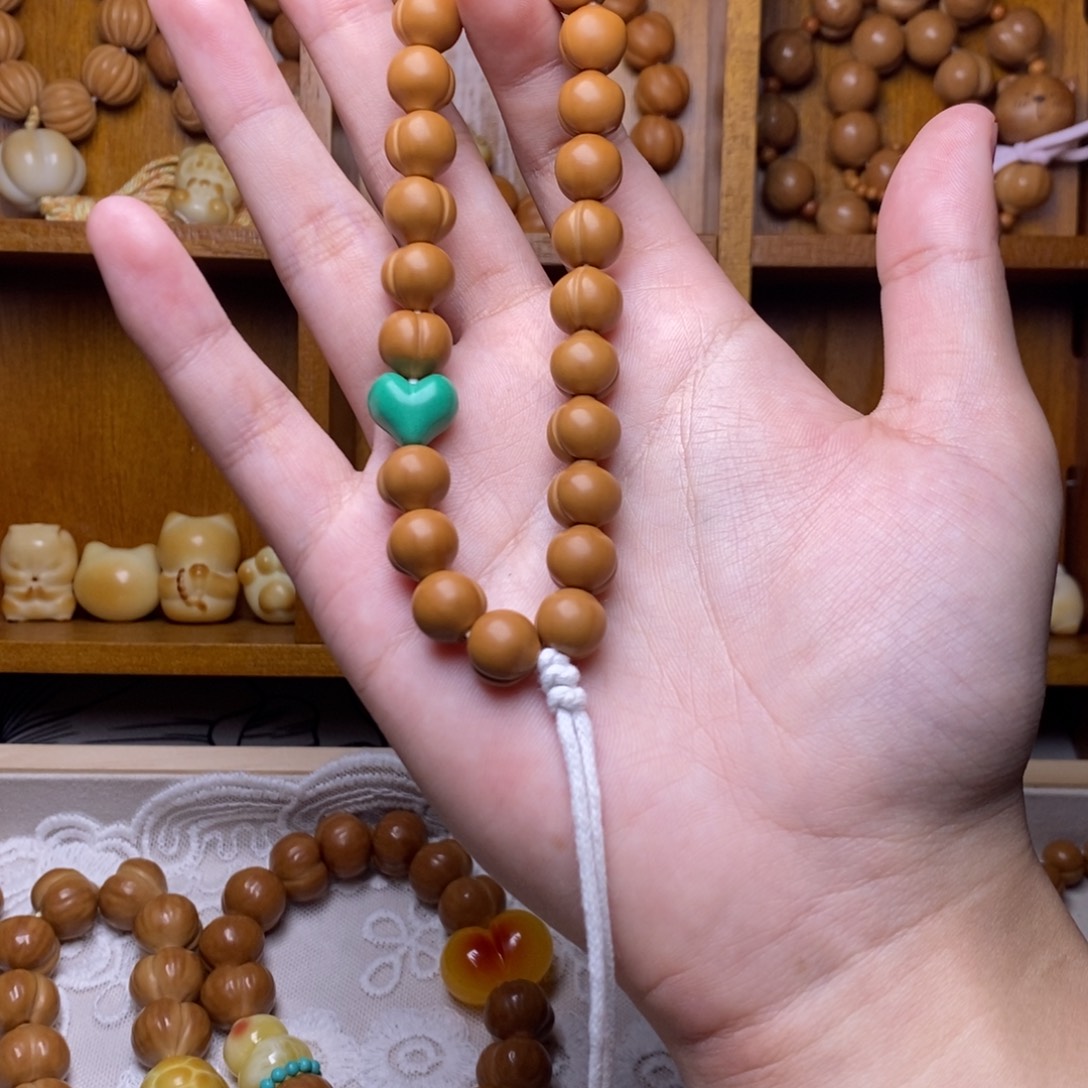 把件猴头核桃屁桃