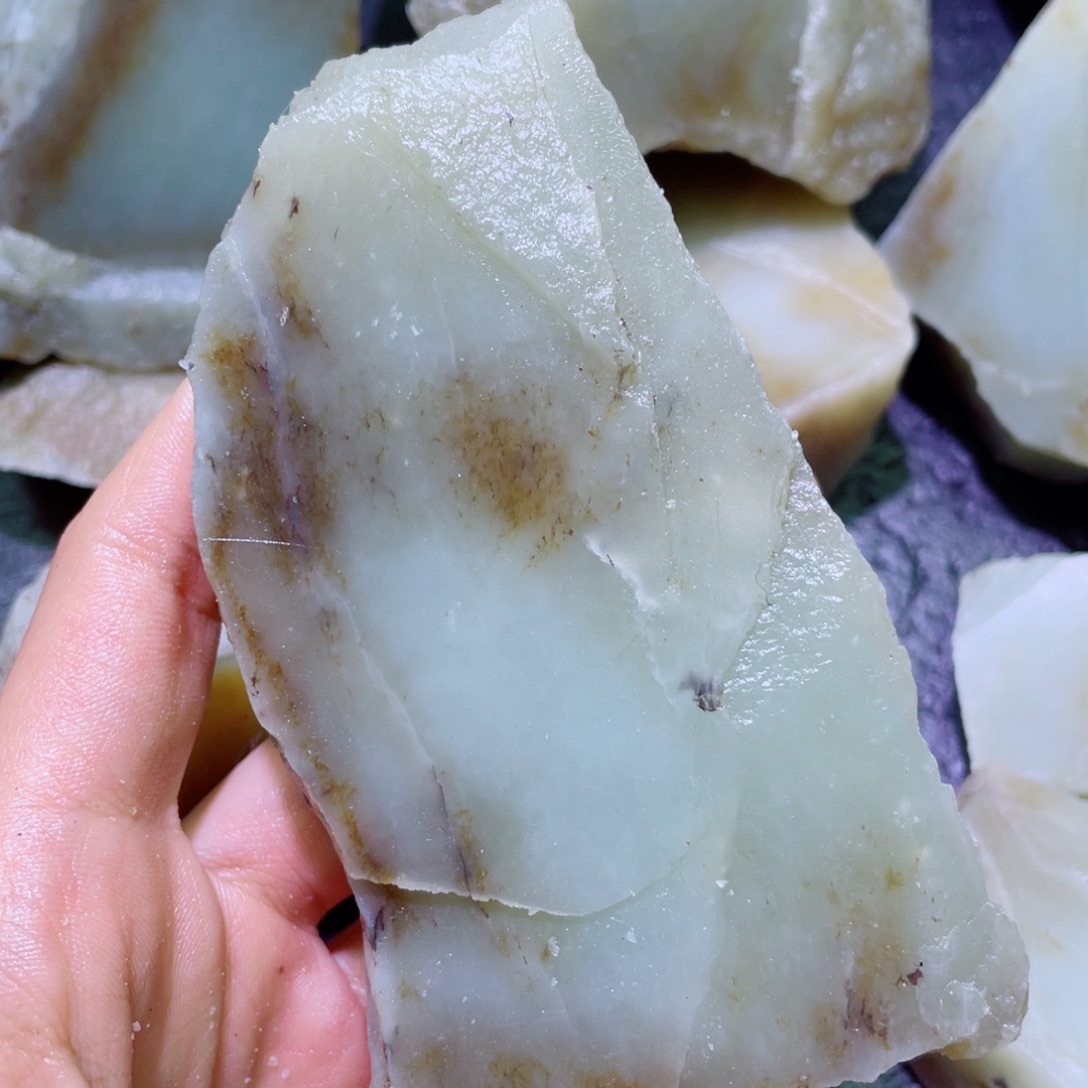 和田玉未镶嵌珠宝半成品