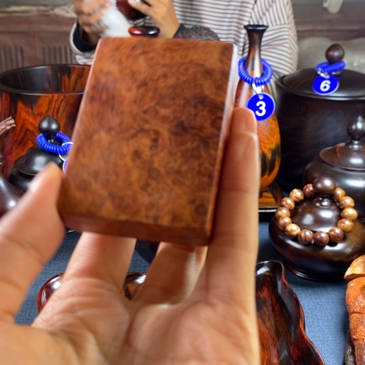 万***瑞大果紫檀（缅甸花梨）