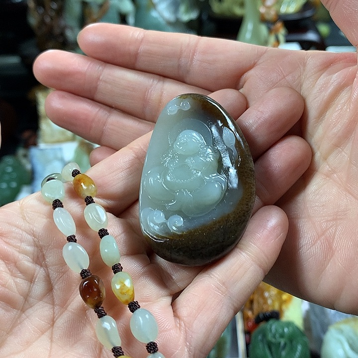 和田玉（糖玉）手把件未镶嵌钢****爷