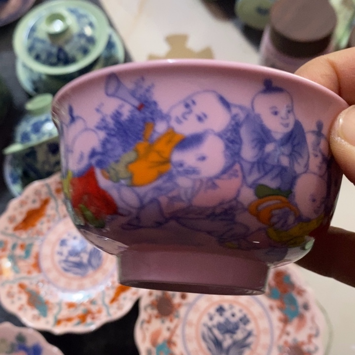 摆件陶红稀土童子压手杯