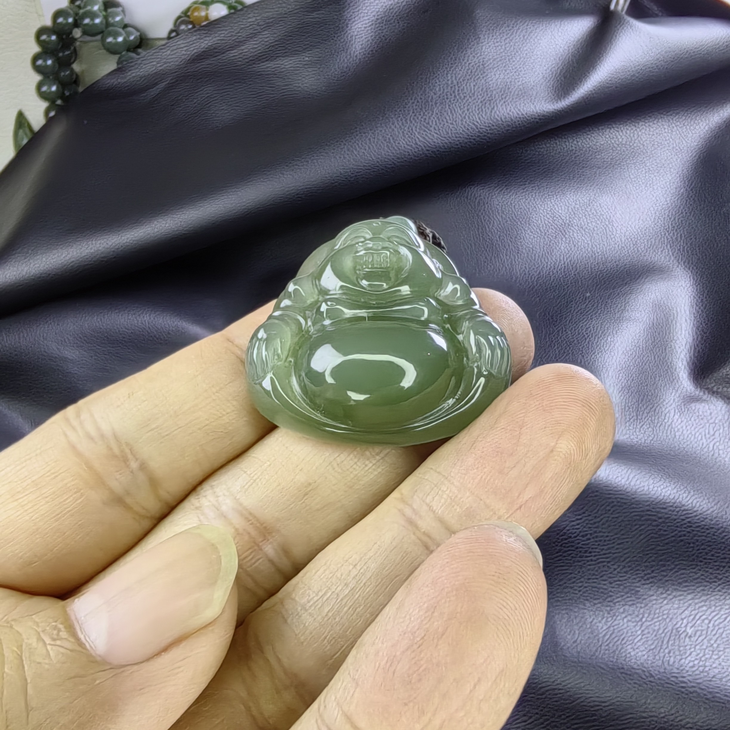 和田玉老料弥勒佛小佛公冰底小佛公吊坠。