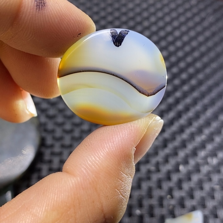 玛瑙/玉髓颈饰未镶嵌?***