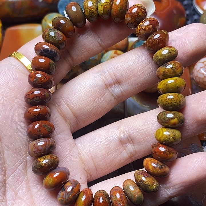 我***在玛瑙/玉髓未镶嵌颈饰