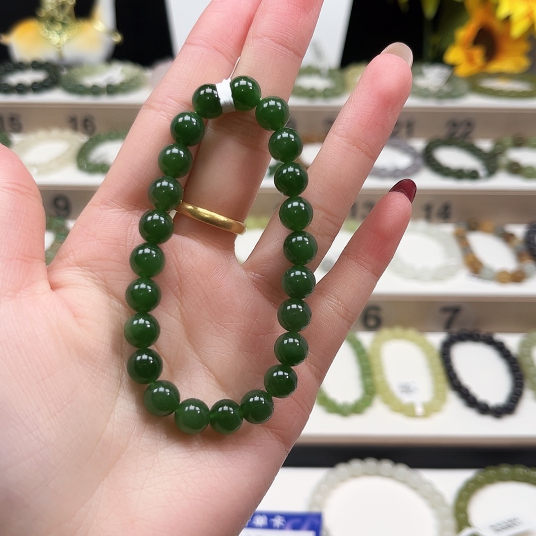 静***姐和田玉未镶嵌手链