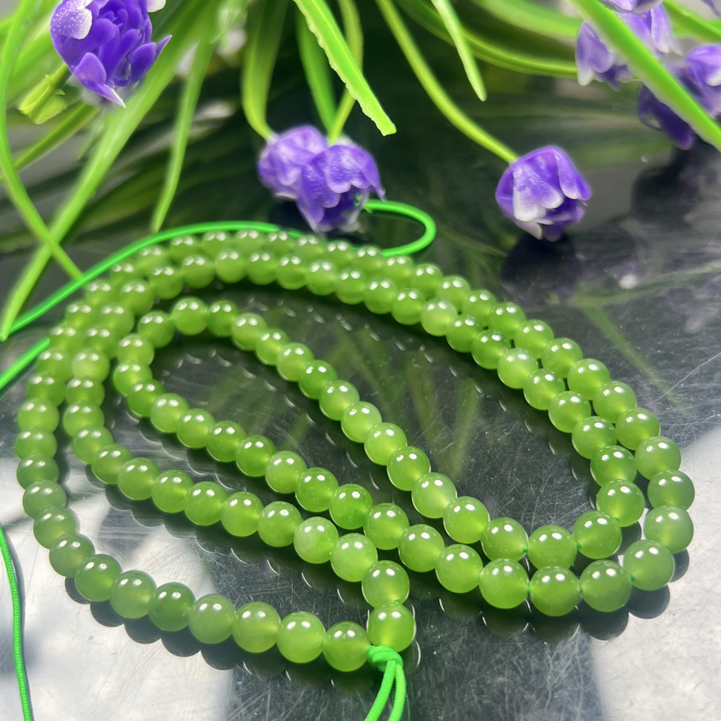 天然和田玉碧玉卡6高品质苹果绿显气质衬肤白多样性发货拍一发一