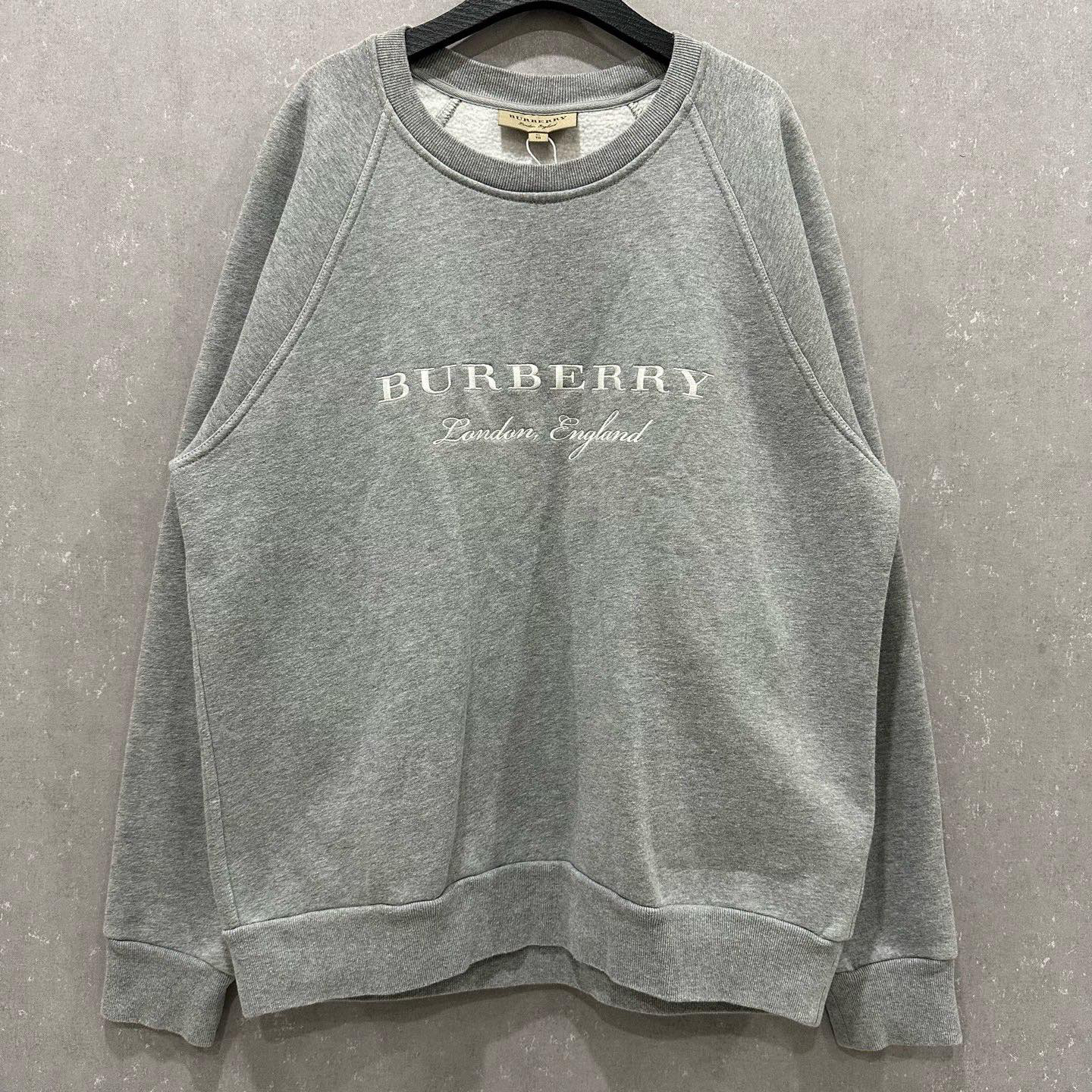 99新 BURBERRY/博柏利 字母刺绣棉质圆领长袖卫衣 XL码 005002