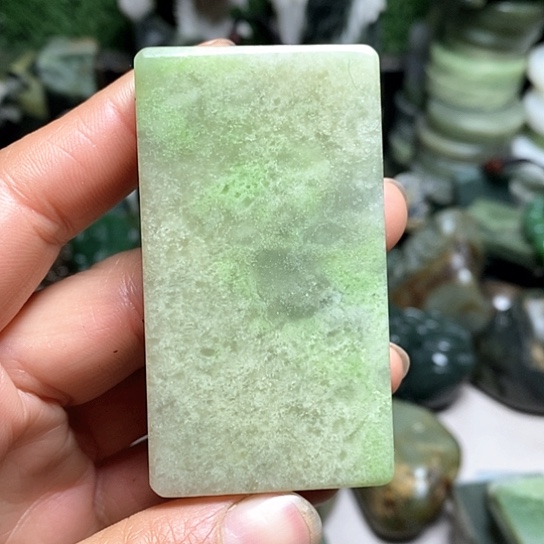 未镶嵌和田玉（糖玉）珠宝半成品