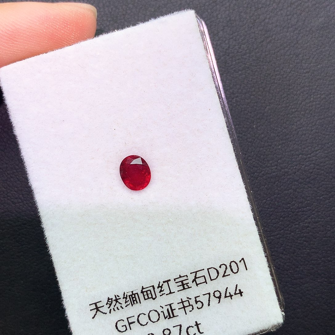 裸石红宝石天然缅甸鸽血红红宝石裸石福利0.87ct