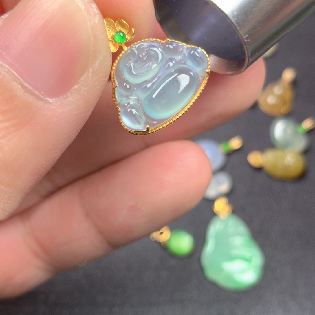 【闪购商品】颈饰18K金镶嵌翡翠翡翠