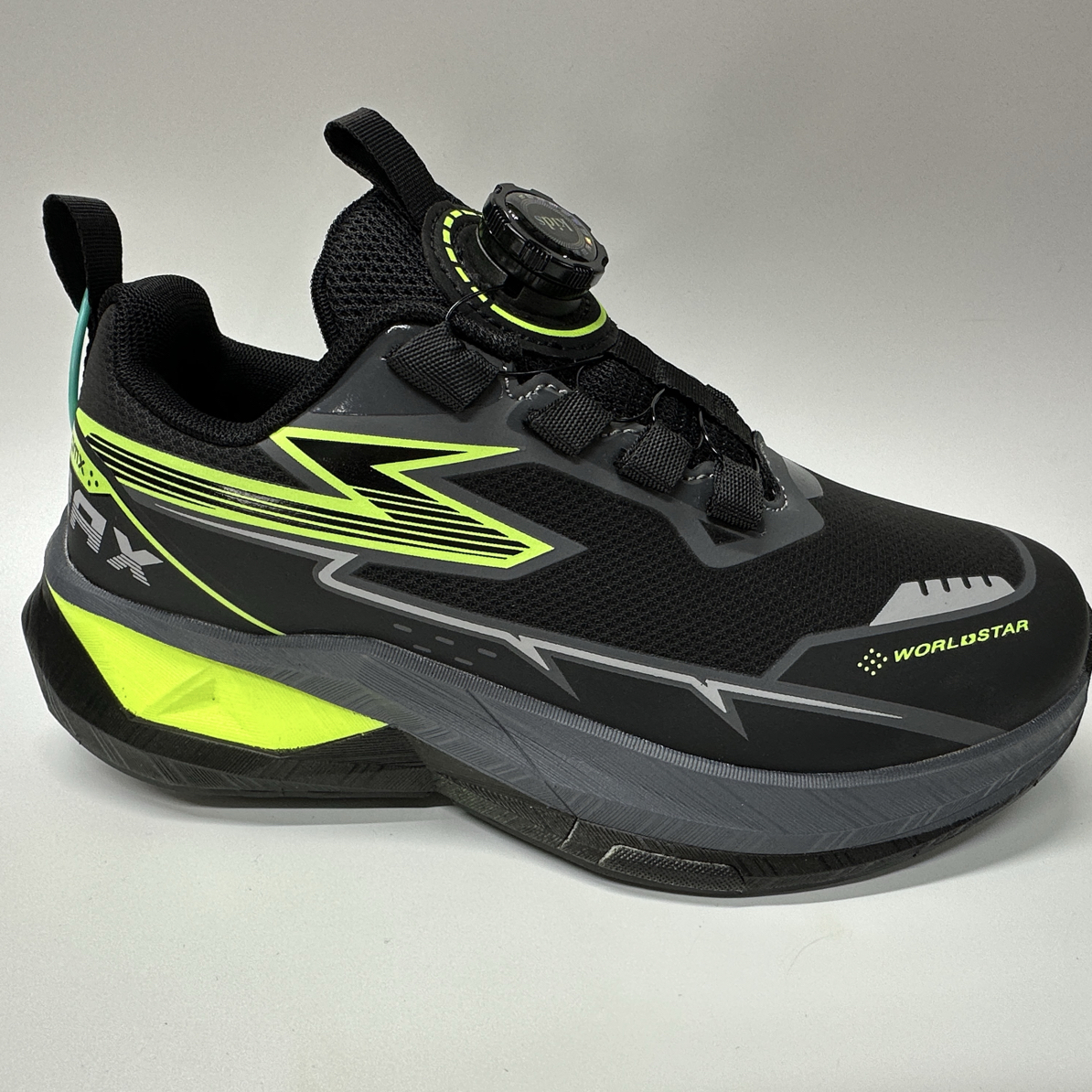 569皮面儿童跑步鞋