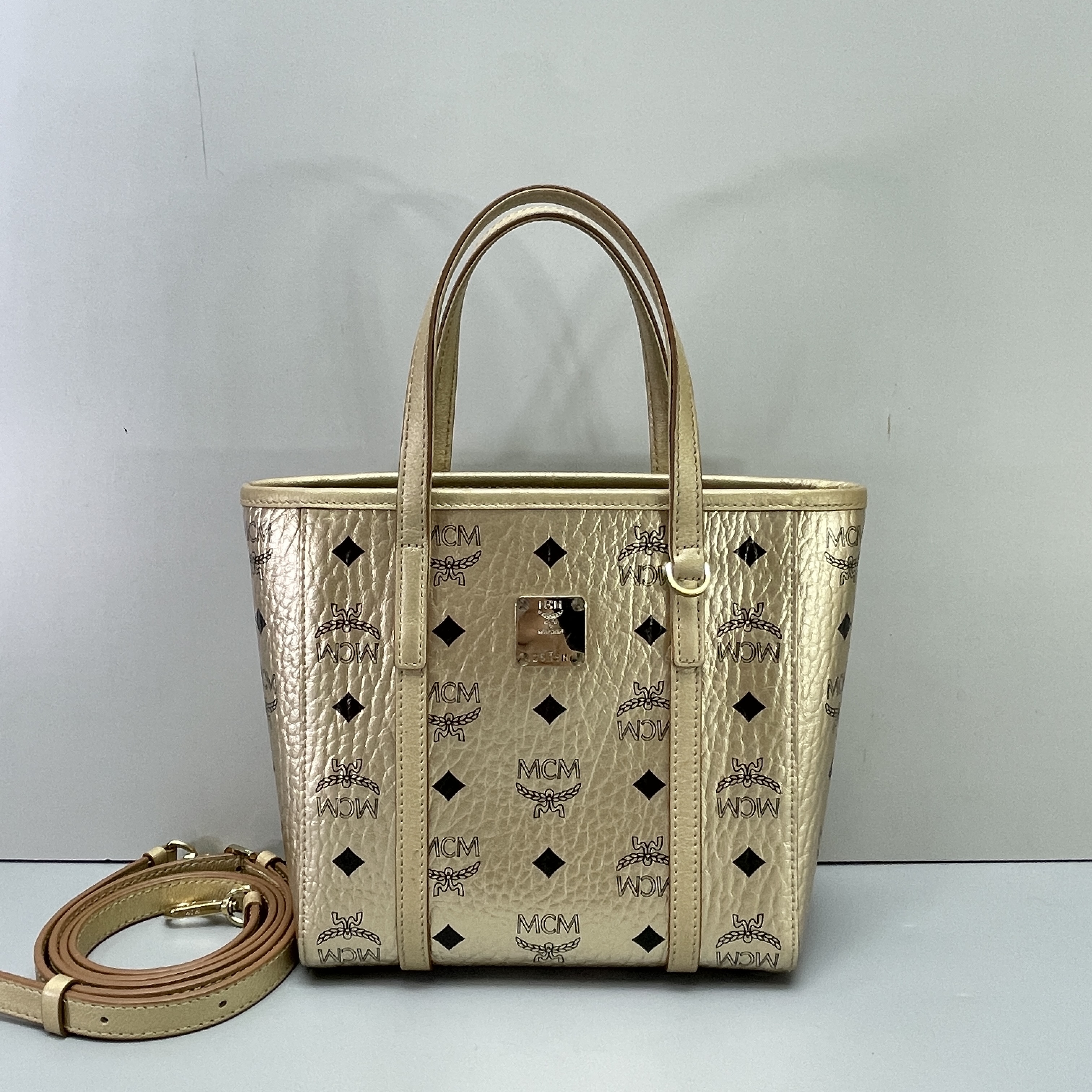 90新 MCM 媚姐/mcm香槟金色小号菜篮子19*19*9cmG092102