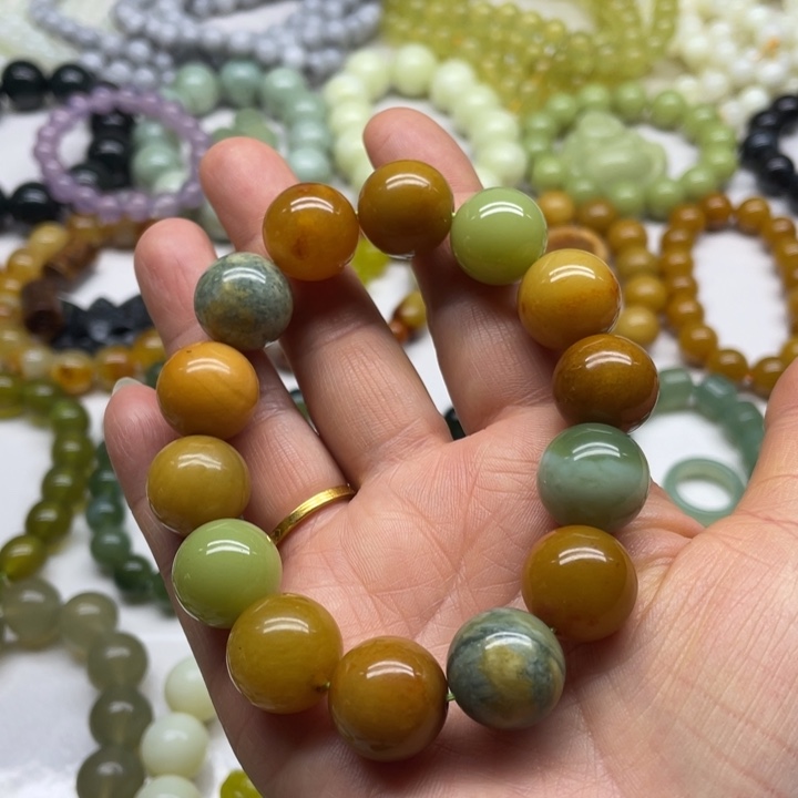 蛇纹石玉手串未镶嵌