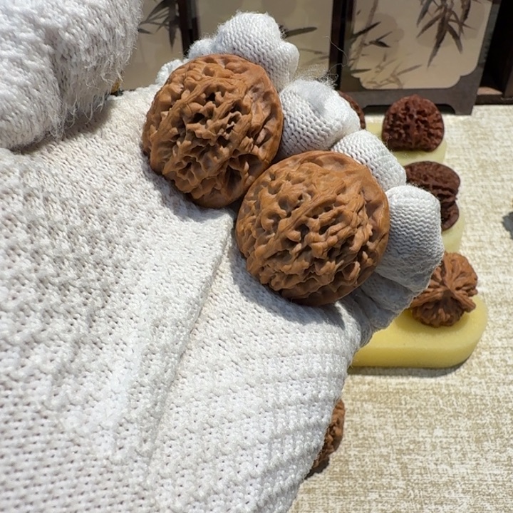 文玩核桃吊坠秦岭文玩核桃，秦闷32.7尺