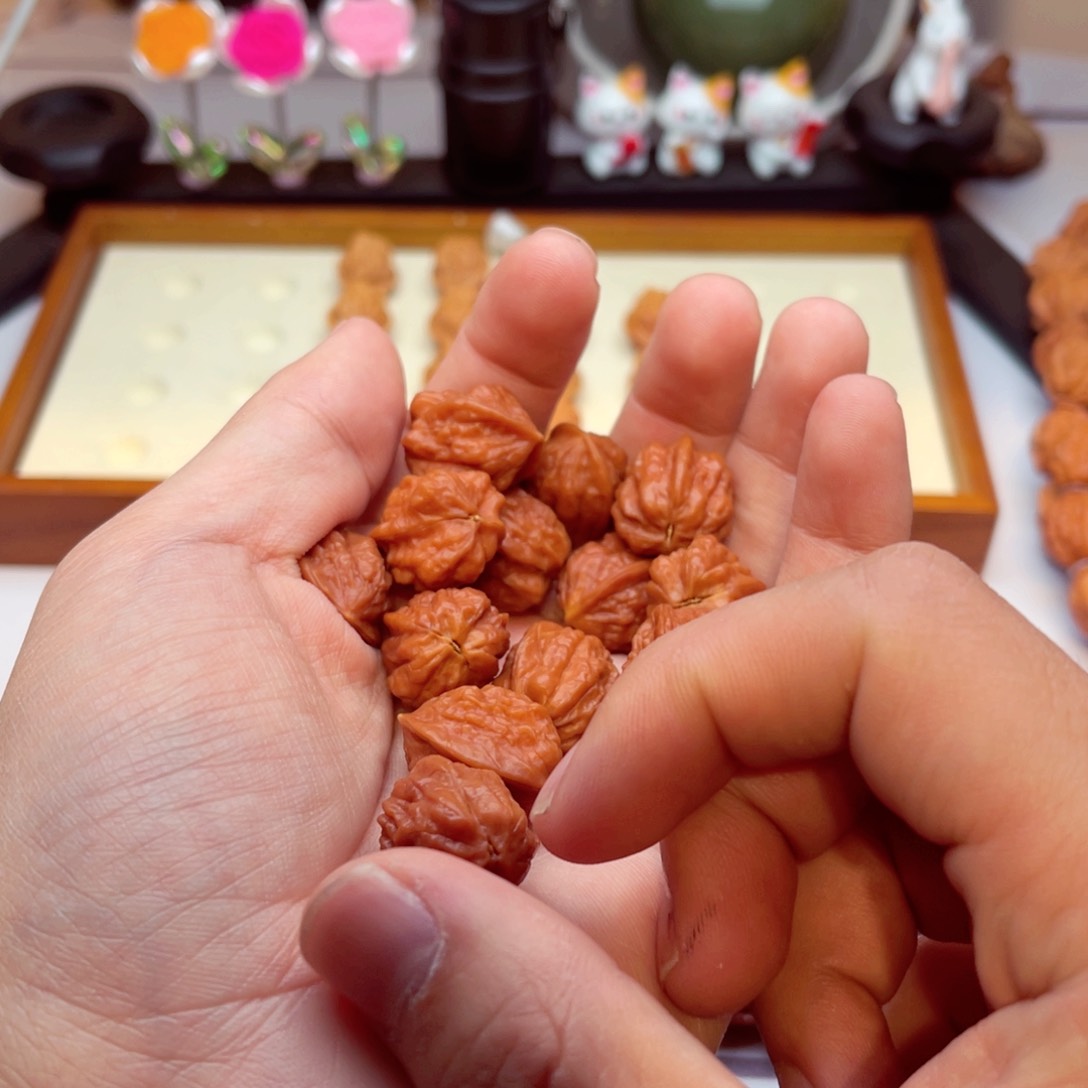 文玩核桃手串蛤蟆头