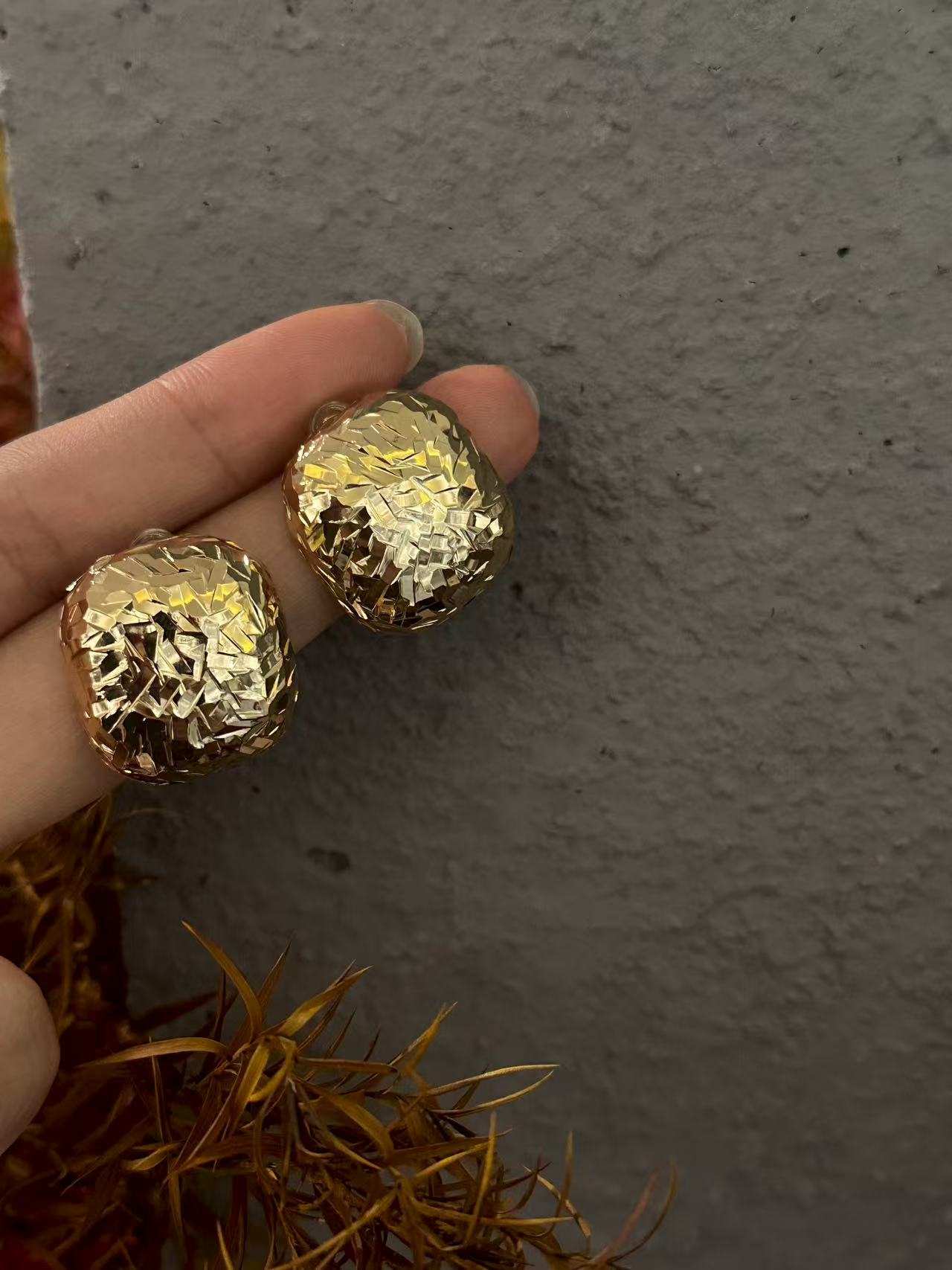 非金属铅玻璃耳饰 瑞丽欧美女素款时尚简约耳环个性金色耳饰女