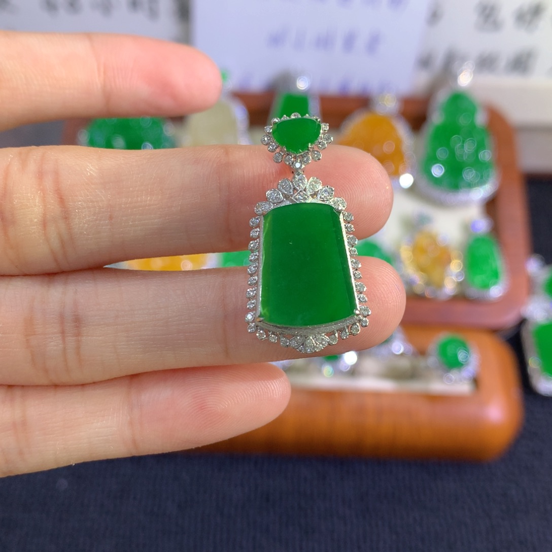 翡翠18K金镶嵌吊坠(不含链)无事牌