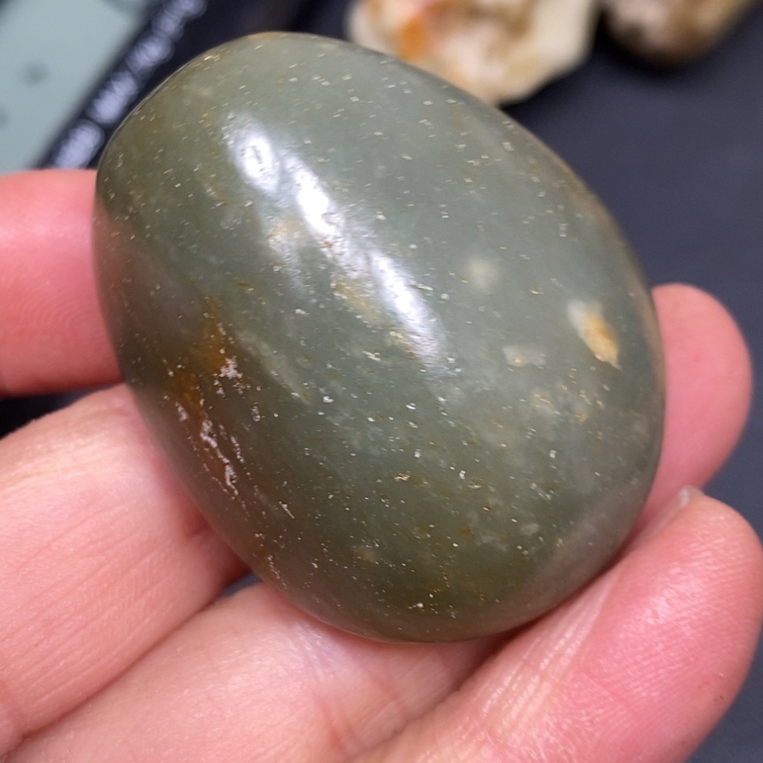 和田玉未镶嵌珠宝奇石