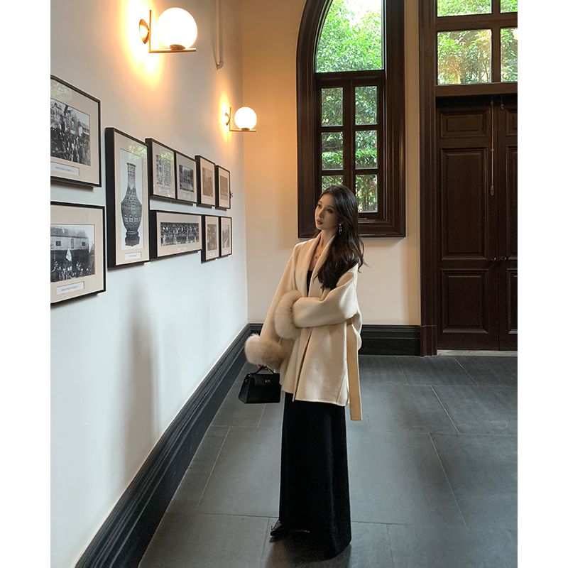 by onion 袖口可拆卸狐狸毛双面呢羊毛大衣女秋冬季短款毛呢外套