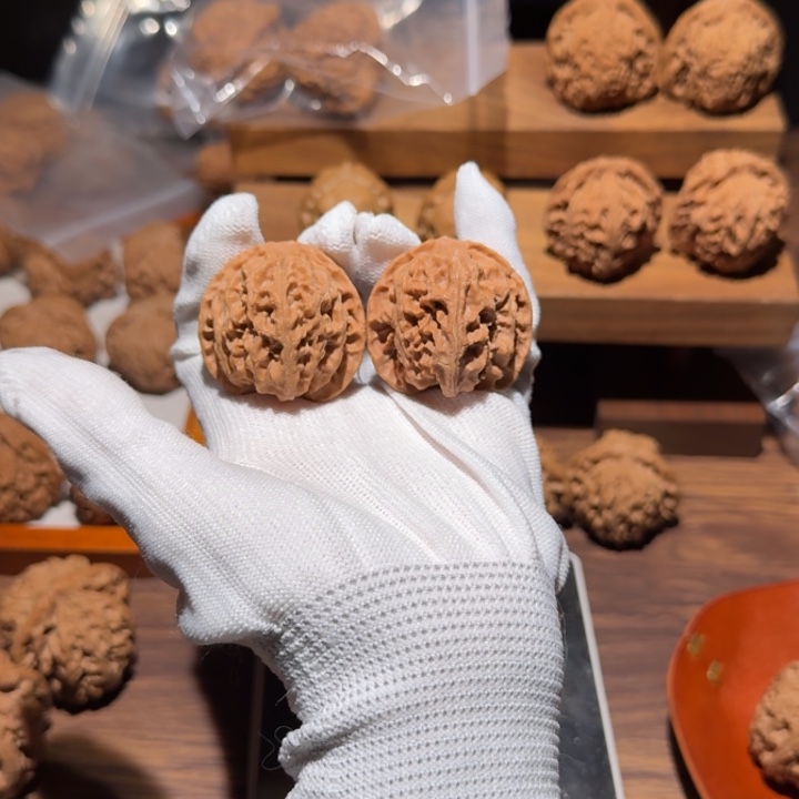 ****海文玩核桃吊坠38苹果园