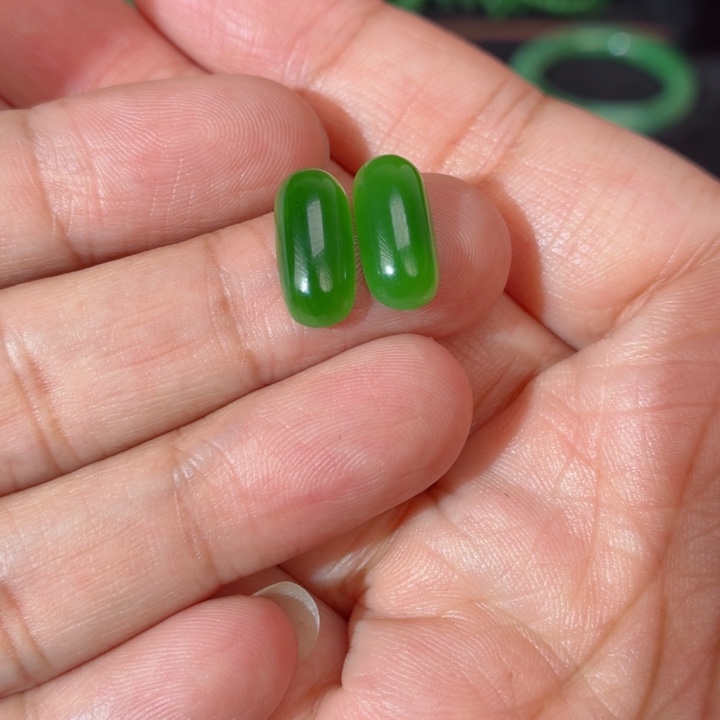 雪***痕和田玉（碧玉）未镶嵌颈饰