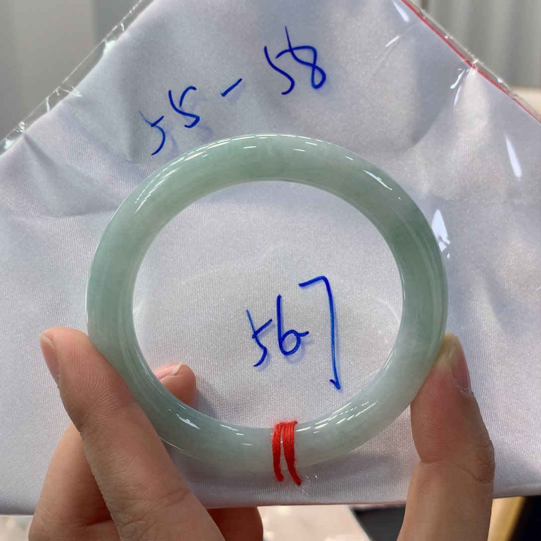 翡翠手镯未镶嵌买断