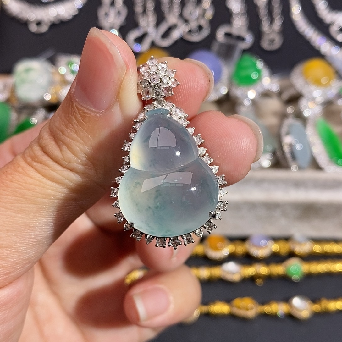 翡翠18K金镶嵌手链