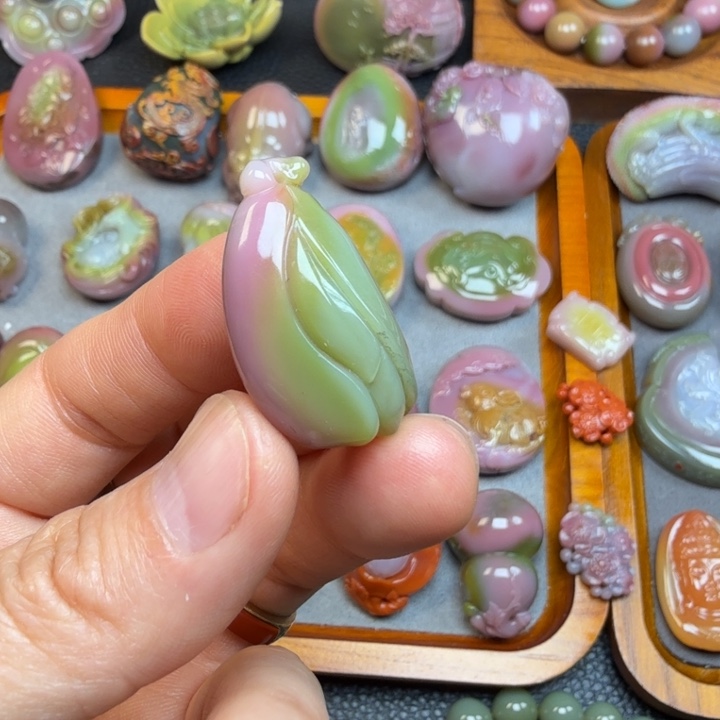 玛瑙/玉髓颈饰未镶嵌