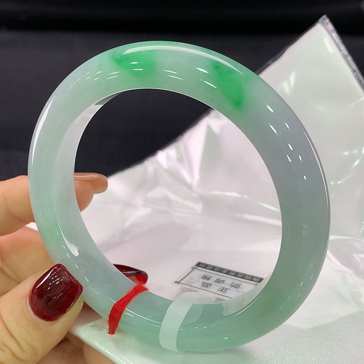 翡翠手镯未镶嵌正圈61