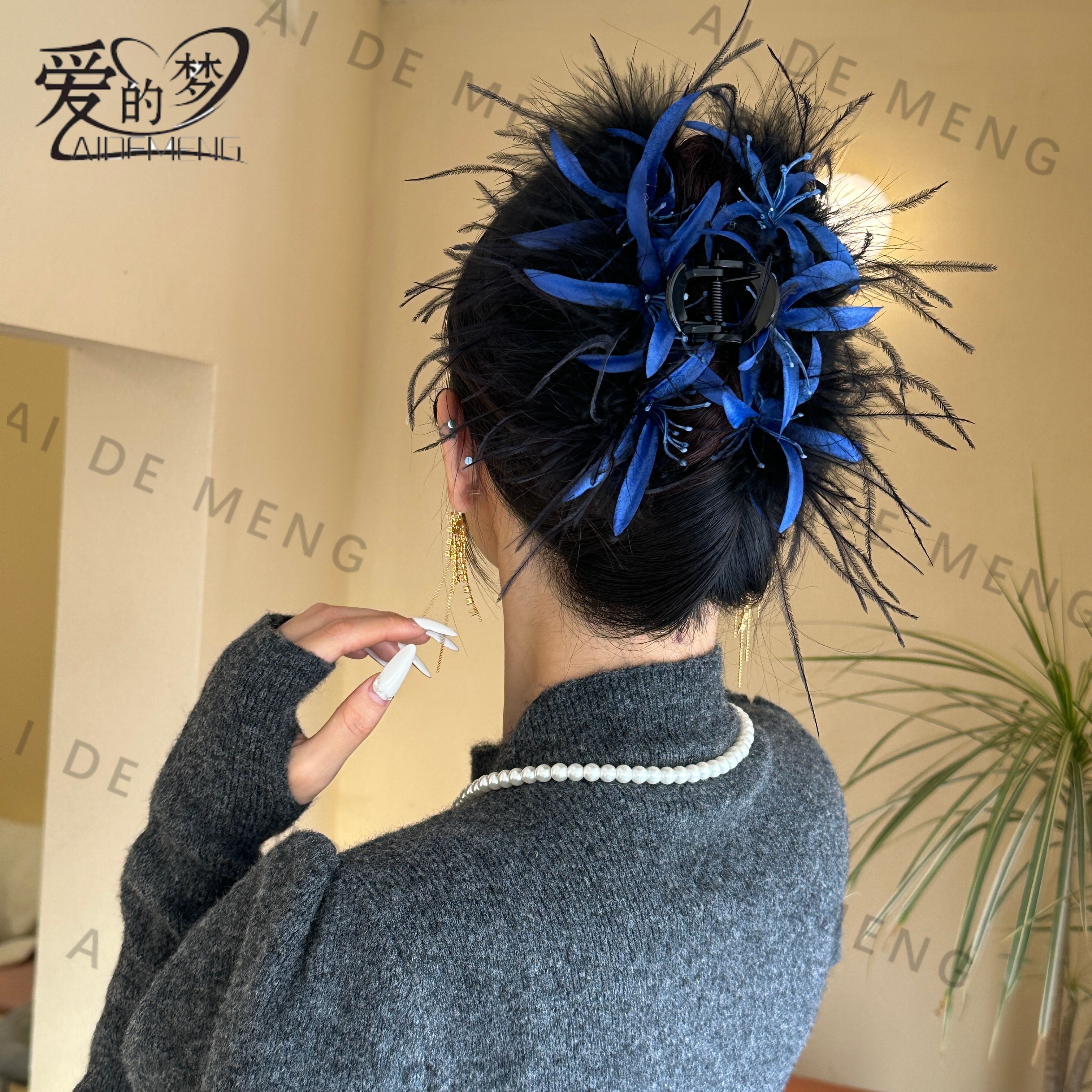 森系超仙羽毛彼岸花朵小众设计高级氛围感鲨鱼发夹发饰