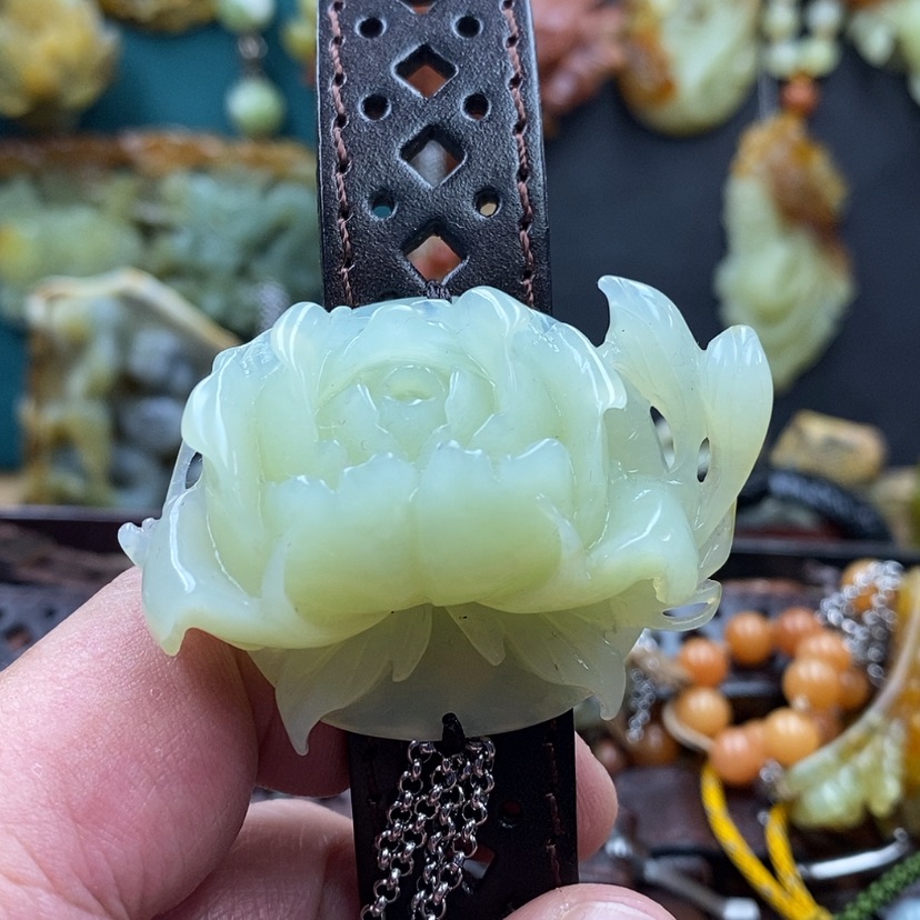 【闪购商品】蛇纹石玉手牌未镶嵌